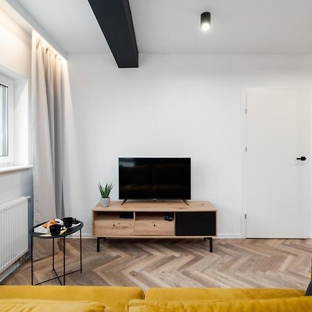 Loft Style Apartment Opienskiego Close To The Zurawiniec Nature Reserve By Noclegi Renters Poznań Extérieur photo