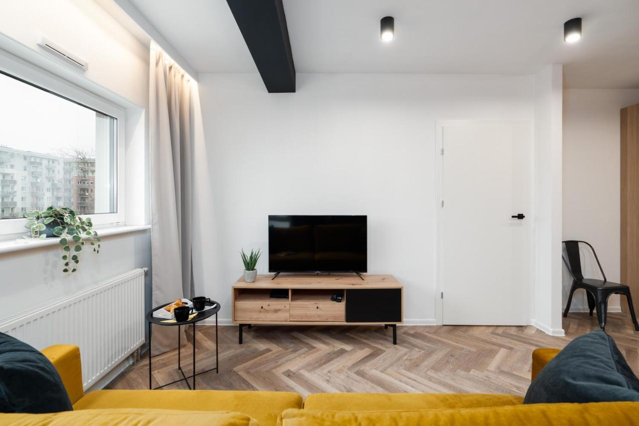 Loft Style Apartment Opienskiego Close To The Zurawiniec Nature Reserve By Noclegi Renters Poznań Extérieur photo